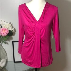 Relativity Women Top Size M Fuchsia Pleated